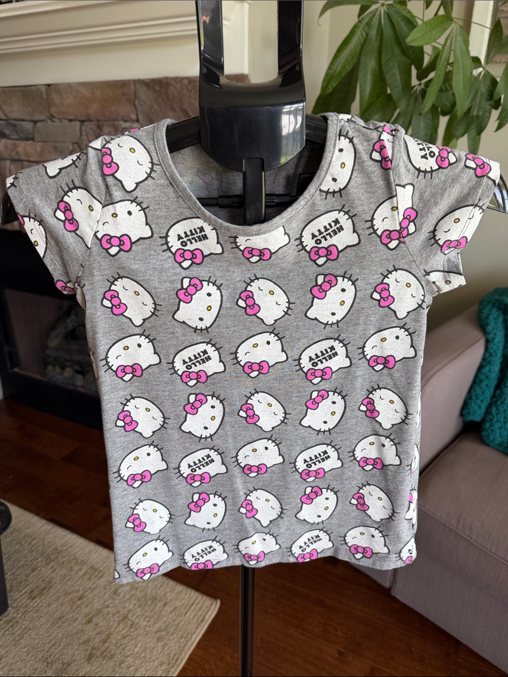 Hello Kitty Gray Tee with Pink Bows - Short Sleeve Kids Top